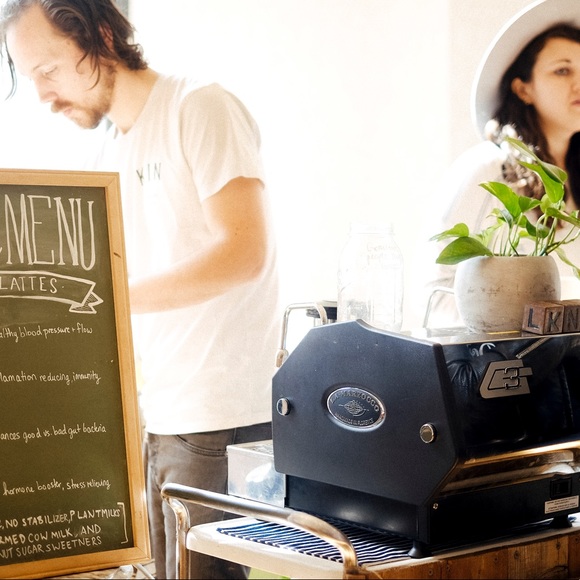 Meet your Poshers - Picture 2 of 6